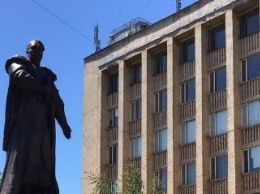 Скульптуру Петра Калнышевского официально передали Кривому Рогу