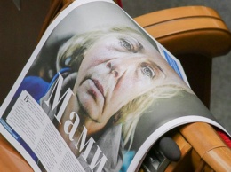 В Верховной Раде на креслах депутатов появились фото матерей погибших солдат: что это значит
