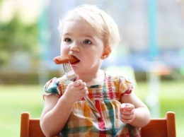 Колбаса и сосиски вызывают у детей проблемы с почками - врач