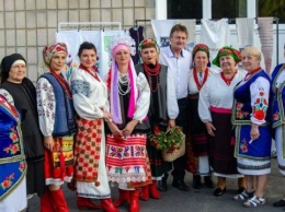 В Пирятине прошел показ старинной украинской одежды