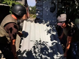 Украинские спасатели отремонтировали более 450 домов местных жителей в зоне ООС