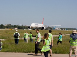 Аэропорт Борисполь допустит любителей авиации в закрытые зоны