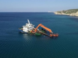 У берегов Турции тонет судно