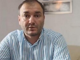 Под Киевом секретарь горсовета избил переселенца прямо в мэрии: видео драки