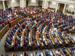В Верховной Раде шесть нардепов принесли присягу народного депутата