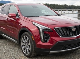 Названы сроки появления в России нового кроссовера Cadillac XT4