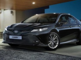 На основе отзывов владельцев: Эксперты озвучили ТОП-5 недоработок Toyota Camry нового поколения