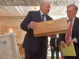«Двуличный Лукашенко»: Беларусь налаживает отношения с США