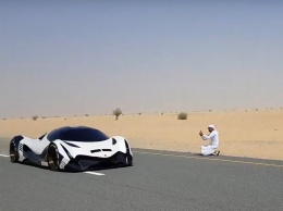 Самый мощный автомобиль в мире засняли на дорогах