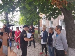 На Харьковщине задержали северодончанку, напавшую на кандидата в народные депутаты