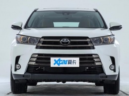 В Чэнду показали другой Toyota Highlander в исполнении Knight Edition