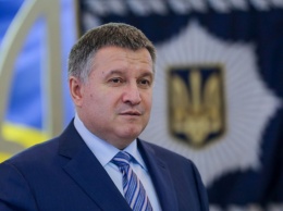 Кресло Авакова придавит репутацию Зеленского: чем чревата консервация главы МВД?