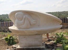 На Виннитчине установили памятник речной мидии, которая спасла село от голода