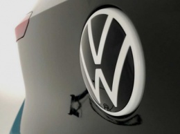 Volkswagen представил новый логотип: видео