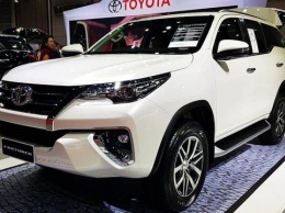 Компания Toyota освежает Fortuner, появилась новая версия (ФОТО)