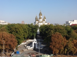 В Харькове достопримечательность оградили забором (фото)