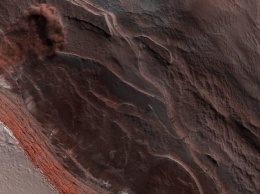 NASA показало ледяную лавину на Марсе