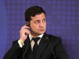 Зеленский пообещал снизить налоги украинцам: идея оказалась "с двойным дном"