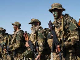 Российские офицеры контролируют боевые учения на Донбассе - разведка