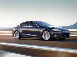 Tesla Model S обогнала 600-сильный Jaguar XE
