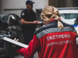 Разрыв почки и переломы: в Харькове мужчина выбросил жену с 4 этажа, а она выжила