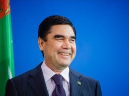 Президент Туркменистана написал книгу об алабаях