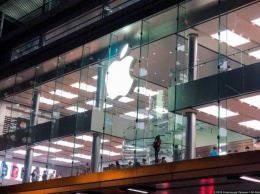 Какие гаджеты Apple лучше покупать в официальных магазинах