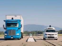 Waymo применит свои разработки автопилотирования в грузовиках