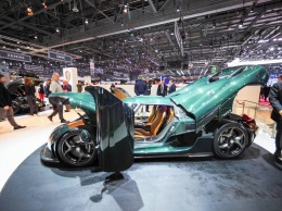 С легкостью справится с Bugatti: китайцы представили прототип нового гиперкара. Заоблачная мощность и эффектный внешний вид, фото