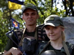 Встретила любимого в армии: романтическая история супружеской пары, которая защищает Украину