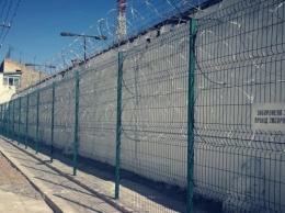 В Херсонском следственном изоляторе закончили ремонт участка периметра внутренней запрещенной зоны