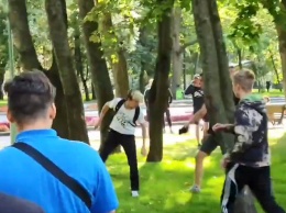 Марш равенства в Харькове: радикалы напали на участников и подрались с полицией - видео 18+