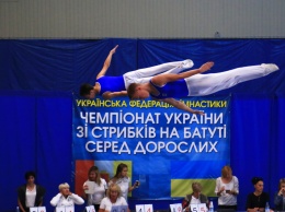 Маленькое чудо и золотые синхроны: в Одессе прошли всеукраинские соревнования по прыжкам на батуте