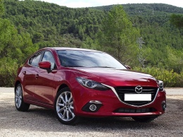 Компания Mazda объявила российские цены на новый седан Mazda3