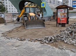 Власти назвали причину постоянной замены плитки в Москве