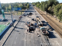 Ремонт водовода на Люстдорфской: за ночь сделали больше половины работы