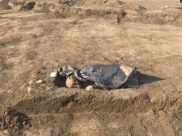 Кости с мусульманского кладбища в Крыму "археологи" хранят под открытым небом