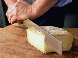 Сыр уменьшает вред съедаемой соли и может защищать от атеросклероза