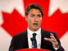 Премьера Канады Джастина Трюдо обвинили в расизме за старую фотографию
