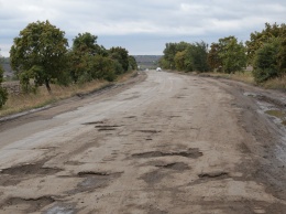 Комарницкий осмотрел "убитую" дорогу от Старобельска до Новопскова