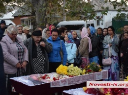 В Николаеве по кришнаитским обрядам простились с двумя женщинами, погибшими в страшном ДТП