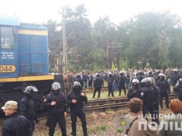 Львовская полиция уточнила число пострадавших силовиков при разблокировании ж/д путей