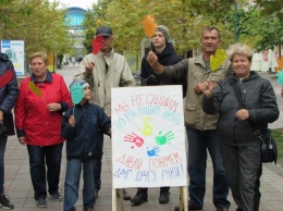 О важном на пальцах: в Бердянске прошла акция глухих и слабослышащих людей