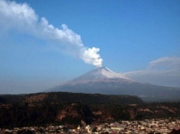 Спустя четыре месяца: в Мексике снова проснулся вулкан Попокатепетль (ВИДЕО)