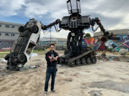 Создатели боевого робота выставили свое детище на eBay