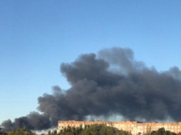 В Донецке раздаются взрывы - горит склад боеприпасов "ДНР"