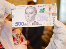 Украину наводнили фальшивые банкноты: как отличить подделку и не стать жертвой мошенников