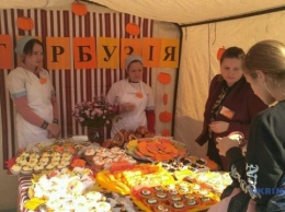 На фестивале тыквы в Черновцах представили десятки блюд