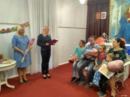 В Ялте многодетную семью поздравили с рождением пятого ребенка