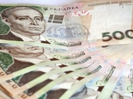 Стала известна средняя зарплата киевлян